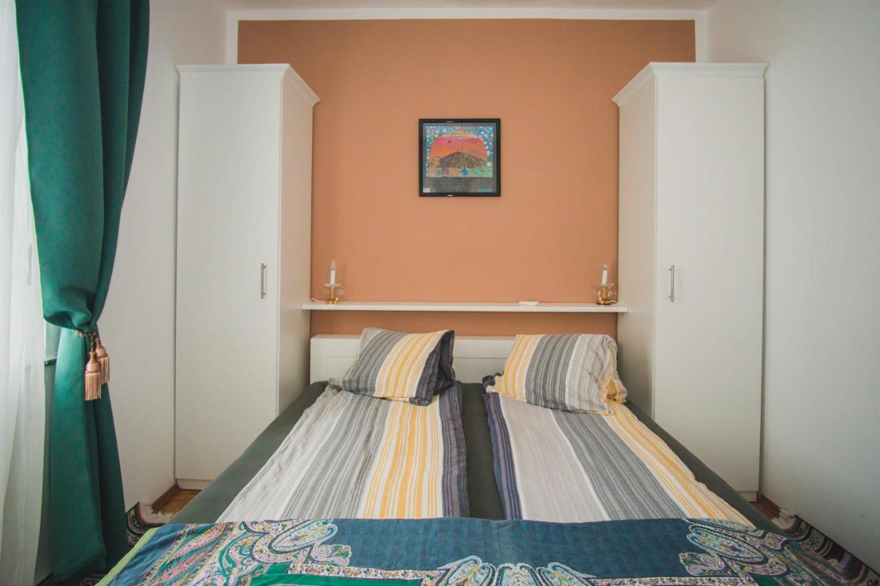 Apartmani Mili Malinska Zewnętrze zdjęcie